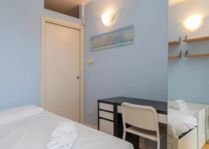 Xenia Apartments - Spacious Three-Room Apartment 10 Min From Linate